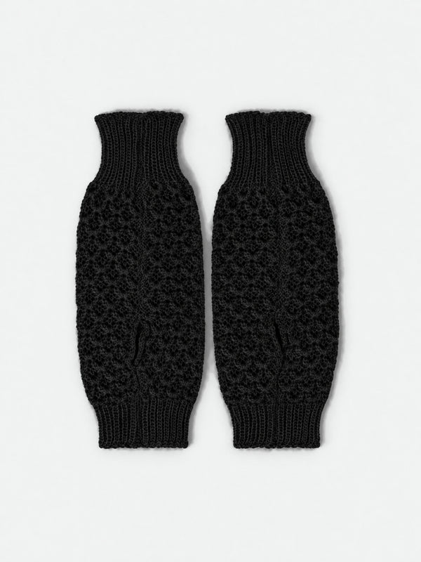 Tuck Wrist Warmers, black – lacy-patterned merino wool wrist warmers