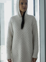 Eija kapuutsiga kampsun