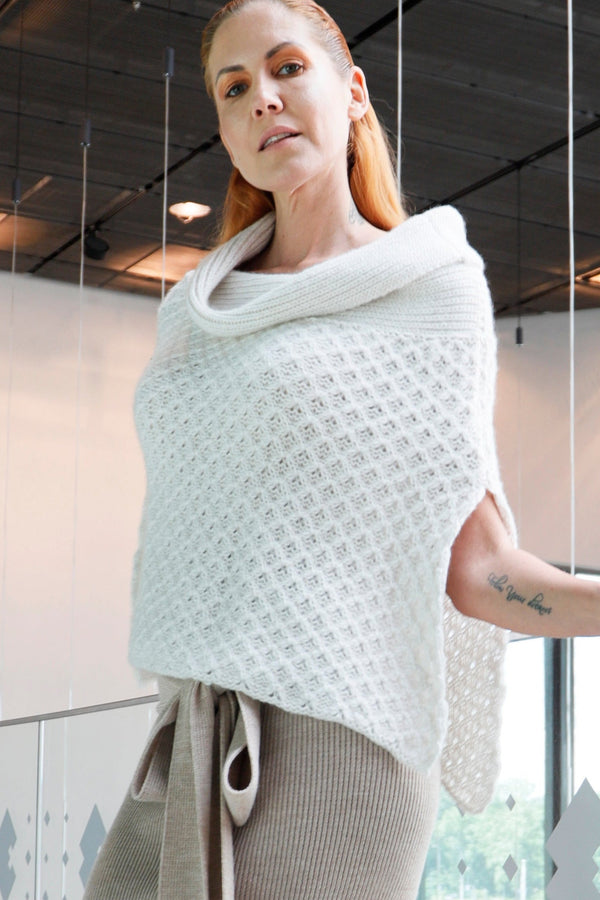 Emma poncho – lai ja pehme meriino-puuvillane poncho
