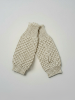 Fingerless gloves in light cream