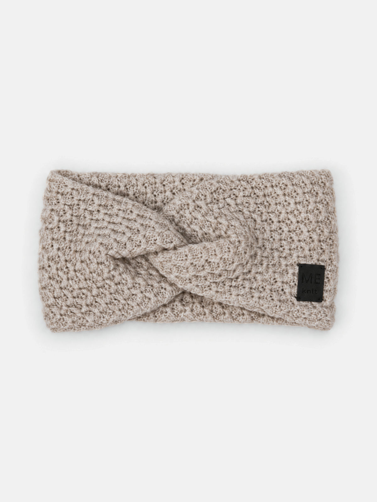 Tuck peapael, ivory – pitsilise mustriga meriinovillane peapael